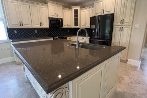 Casa en venta en Miramar, Florida, 4 dormitorios, 316.8 m2 № 1794447 - foto 22