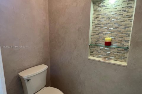 Casa en venta en Miramar, Florida, 4 dormitorios, 316.8 m2 № 1794447 - foto 6