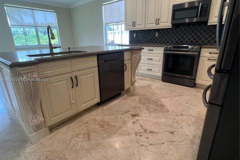 Casa en venta en Miramar, Florida, 4 dormitorios, 316.8 m2 № 1794447 - foto 20