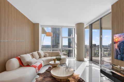 Copropriété à vendre à Miami, Floride: 3 chambres, 204.76 m2 № 2251291 - photo 4
