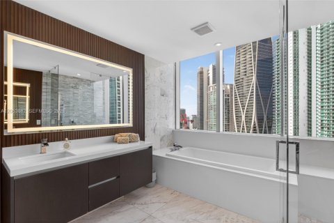 Copropriété à vendre à Miami, Floride: 3 chambres, 204.76 m2 № 2251291 - photo 23