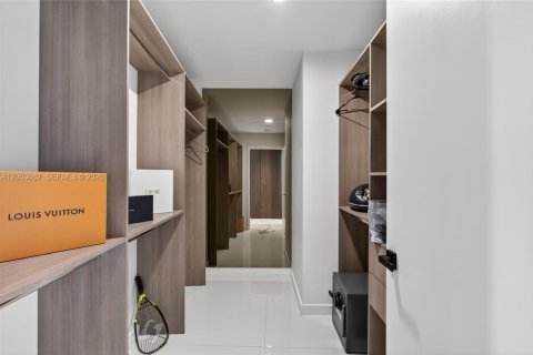 Copropriété à vendre à Miami, Floride: 3 chambres, 204.76 m2 № 2251291 - photo 20