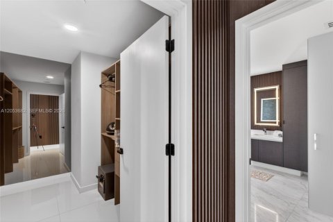 Copropriété à vendre à Miami, Floride: 3 chambres, 204.76 m2 № 2251291 - photo 18