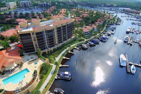 Condominio en alquiler en Punta Gorda, Florida, 3 dormitorios, 218.41 m2 № 2150078 - foto 4