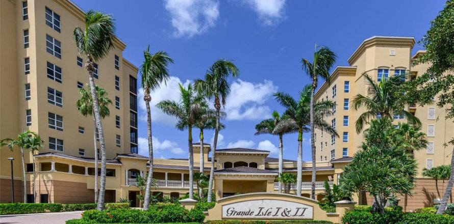 Condominio en Punta Gorda, Florida, 3 dormitorios  № 2150078