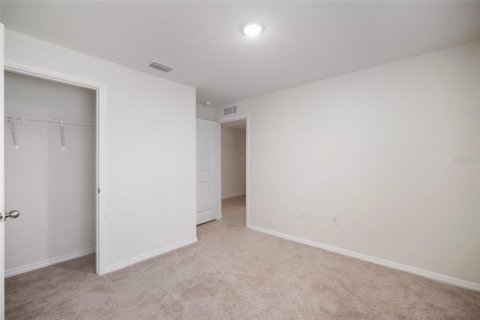 Casa en venta en Zephyrhills, Florida, 4 dormitorios, 171.5 m2 № 1906417 - foto 12