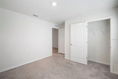 Casa en venta en Zephyrhills, Florida, 4 dormitorios, 171.5 m2 № 1906417 - foto 9