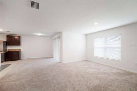 Casa en venta en Zephyrhills, Florida, 4 dormitorios, 171.5 m2 № 1906417 - foto 25