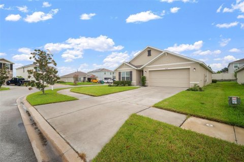Casa en venta en Zephyrhills, Florida, 4 dormitorios, 171.5 m2 № 1906417 - foto 3