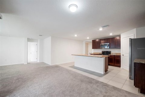 Casa en venta en Zephyrhills, Florida, 4 dormitorios, 171.5 m2 № 1906417 - foto 23