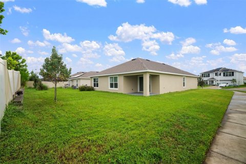 Casa en venta en Zephyrhills, Florida, 4 dormitorios, 171.5 m2 № 1906417 - foto 5
