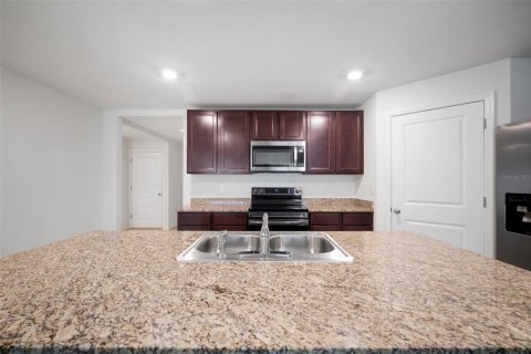 Casa en venta en Zephyrhills, Florida, 4 dormitorios, 171.5 m2 № 1906417 - foto 15