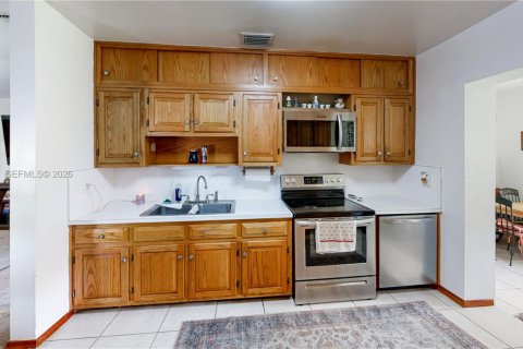 Villa ou maison à vendre à Homestead, Floride: 3 chambres, 99.59 m2 № 2068920 - photo 13