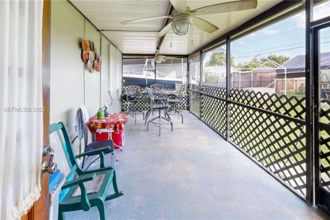 Villa ou maison à vendre à Homestead, Floride: 3 chambres, 99.59 m2 № 2068920 - photo 30