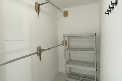 Copropriété à louer à Miami, Floride: 1 chambre, 77.57 m2 № 1929809 - photo 12