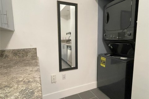 Copropriété à louer à Miami, Floride: 1 chambre, 77.57 m2 № 1929809 - photo 4
