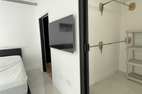 Copropriété à louer à Miami, Floride: 1 chambre, 77.57 m2 № 1929809 - photo 11