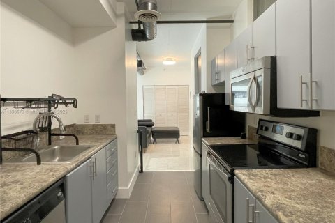 Copropriété à louer à Miami, Floride: 1 chambre, 77.57 m2 № 1929809 - photo 3