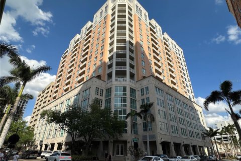 Снять в аренду кондоминиум в Сарасота, Флорида 2 комнаты, 126.72м2, № 1615571 - фото 2