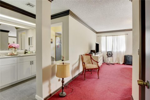 Villa ou maison à vendre à Coconut Creek, Floride: 3 chambres, 206.52 m2 № 1928462 - photo 25