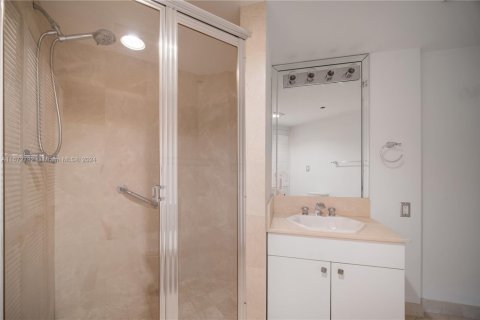 Copropriété à vendre à Surfside, Floride: 2 chambres, 147.71 m2 № 1864505 - photo 23