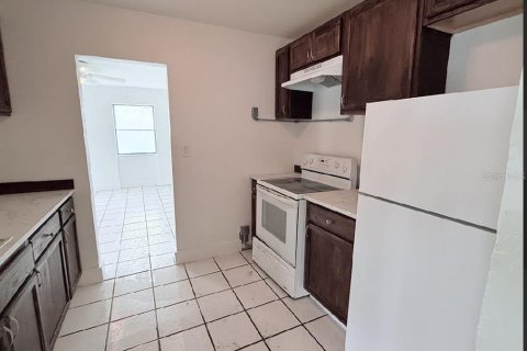 Apartment in Port Charlotte, Florida 2 bedrooms, 69.12 sq.m. № 1755256 - photo 3