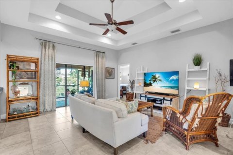 House in Rotonda, Florida 3 bedrooms, 138.15 sq.m. № 1804980 - photo 3