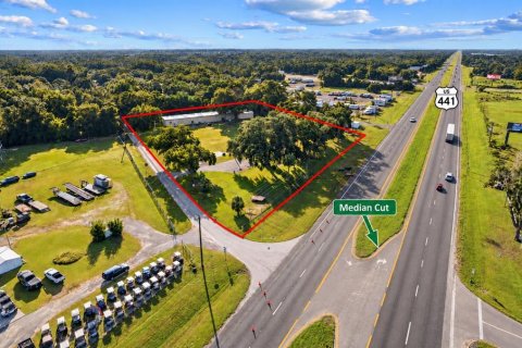 Commercial property in Summerfield, Florida 557.41 sq.m. № 2384287 - photo 4