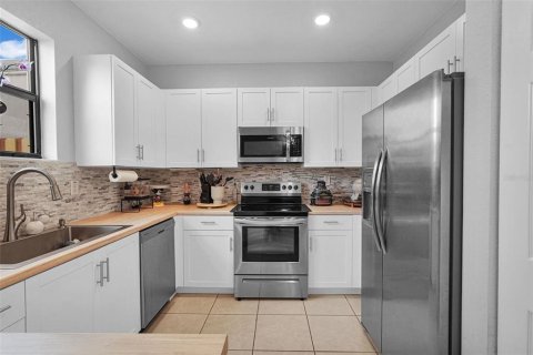 Townhouse in Miami, Florida 3 bedrooms, 133.87 sq.m. № 2386242 - photo 6