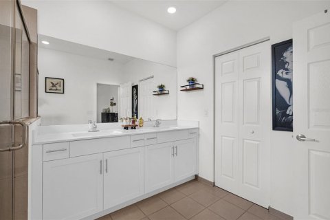 Townhouse in Miami, Florida 3 bedrooms, 133.87 sq.m. № 2386242 - photo 15