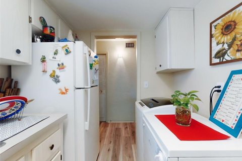 Condominio en venta en Daytona Beach, Florida, 2 dormitorios, 78.04 m2 № 1719020 - foto 8