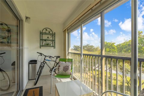 Condominio en venta en Pembroke Pines, Florida, 2 dormitorios, 112.13 m2 № 2023490 - foto 23