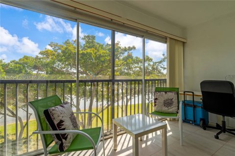 Condominio en venta en Pembroke Pines, Florida, 2 dormitorios, 112.13 m2 № 2023490 - foto 22