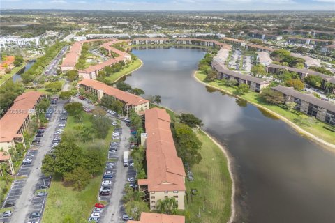 Condominio en venta en Pembroke Pines, Florida, 2 dormitorios, 112.13 m2 № 2023490 - foto 27