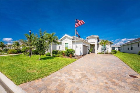 Villa ou maison à vendre à Punta Gorda, Floride: 2 chambres, 180.97 m2 № 2207510 - photo 2