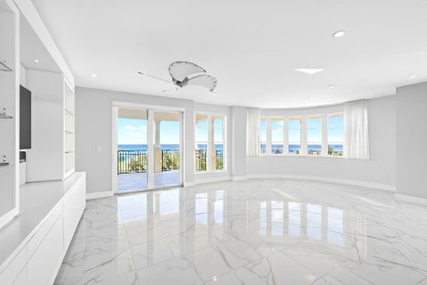 Condo in Palm Beach Shores, Florida, 3 bedrooms № 2082023 - photo 3