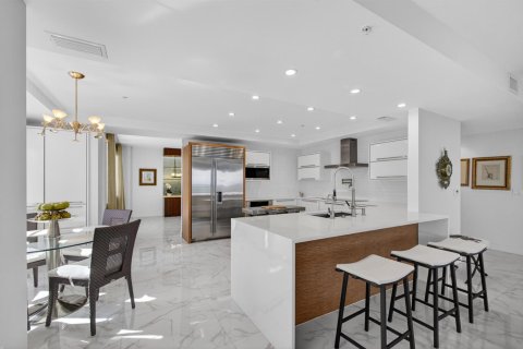 Condo in Palm Beach Shores, Florida, 3 bedrooms № 2082023 - photo 6