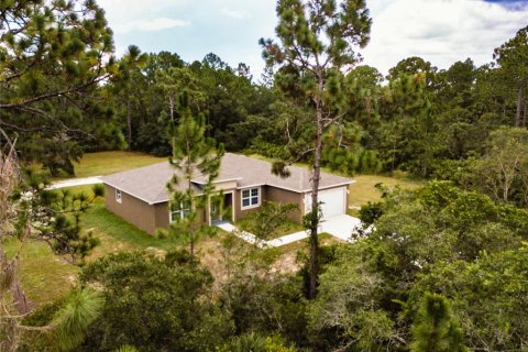 House in Eustis, Florida 4 bedrooms, 177.72 sq.m. № 1840684 - photo 29