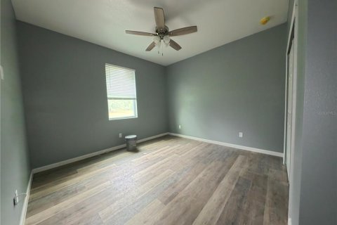 House in Eustis, Florida 4 bedrooms, 177.72 sq.m. № 1840684 - photo 11