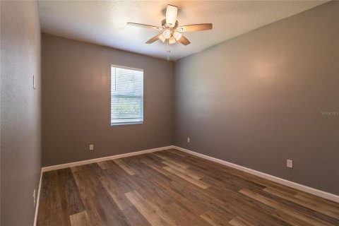 House in Eustis, Florida 4 bedrooms, 177.72 sq.m. № 1840684 - photo 21