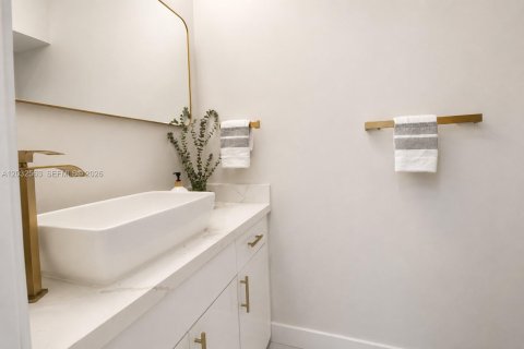 Купить виллу или дом в Пальметто-Бей, Флорида 5 спален, 348.38м2, № 2077449 - фото 26