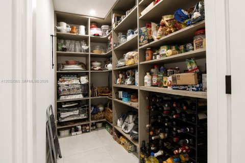 Купить виллу или дом в Пальметто-Бей, Флорида 5 спален, 348.38м2, № 2077449 - фото 19