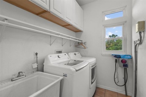 House in Tampa, Florida 3 bedrooms, 209.03 sq.m. № 1718822 - photo 16