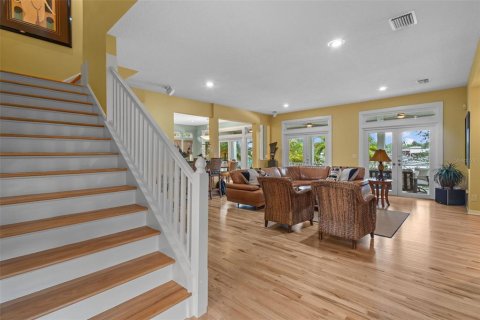 House in Tampa, Florida 3 bedrooms, 209.03 sq.m. № 1718822 - photo 29