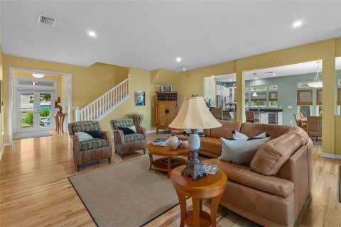 House in Tampa, Florida 3 bedrooms, 209.03 sq.m. № 1718822 - photo 26