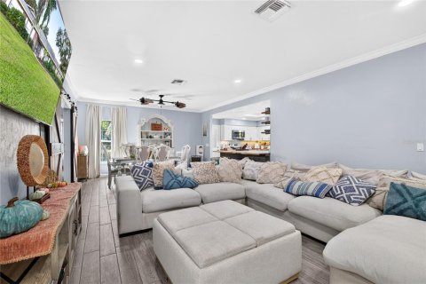Casa en venta en Leesburg, Florida, 4 dormitorios, 187.48 m2 № 2386450 - foto 6