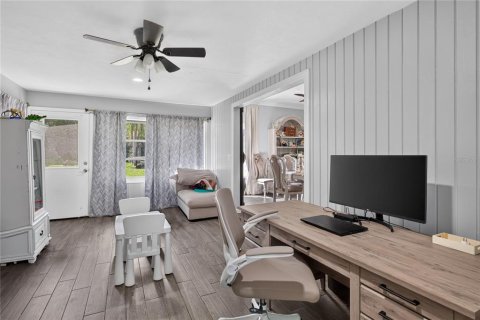 Casa en venta en Leesburg, Florida, 4 dormitorios, 187.48 m2 № 2386450 - foto 30