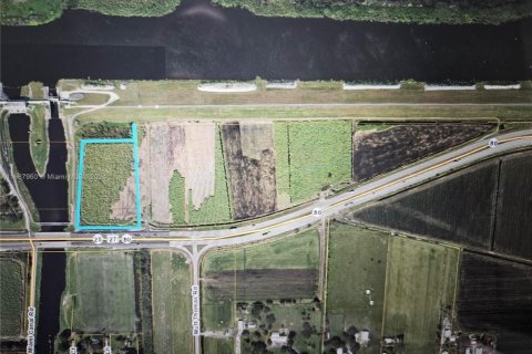 Propiedad comercial en venta en Palm Beach, Florida № 1936367 - foto 1