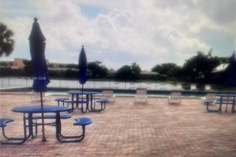 Adosado en alquiler en Pembroke Pines, Florida, 2 dormitorios, 113.71 m2 № 2056640 - foto 4