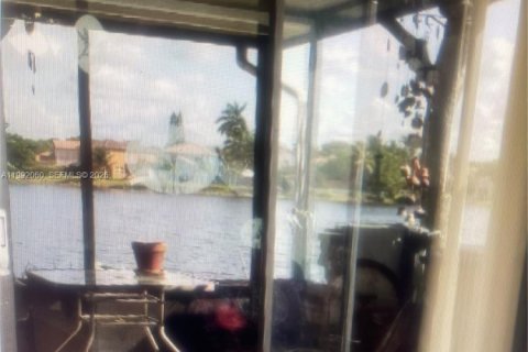 Adosado en alquiler en Pembroke Pines, Florida, 2 dormitorios, 113.71 m2 № 2056640 - foto 8